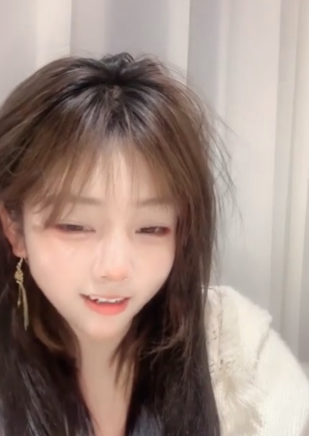 校花安九与神秘土豪奢华约会视频盛宴