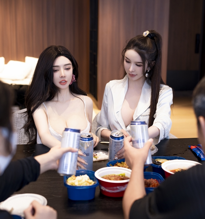 迷人美女百合互磨视频9v91p+2.8G，李丽莎&潘娇娇