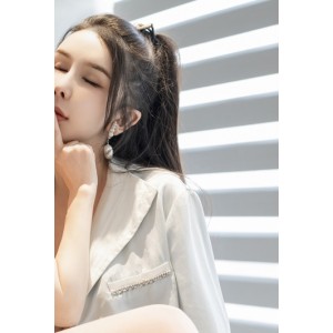 迷人美女百合互磨视频9v91p+2.8G，李丽莎&潘娇娇