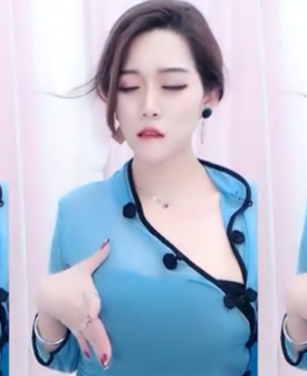 虎牙HD王妃千元定制热舞合集，1.04G原版无尺度诱惑影子舞视频大放送