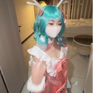 胖臀妹子小奈与瑶的精彩COS视频合集，收藏数量1030，百度ED2K资源分享