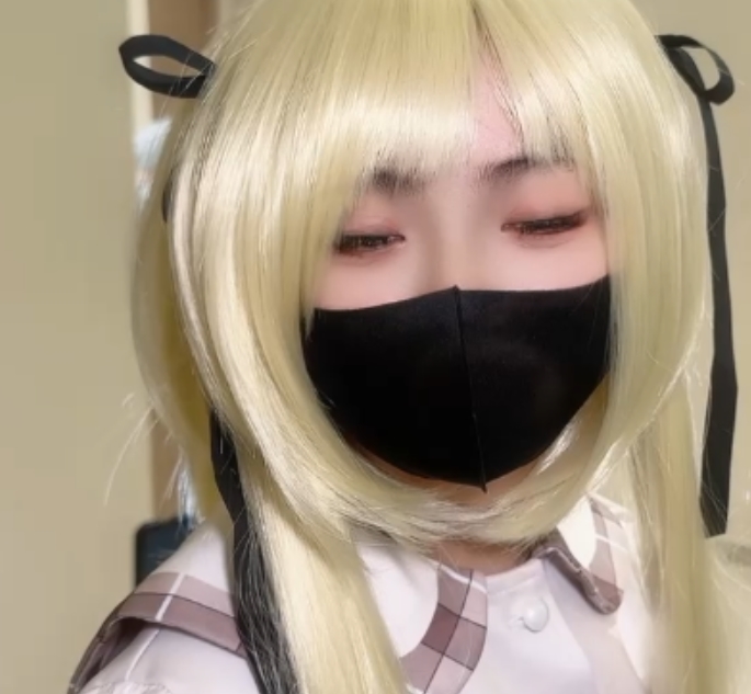 胖臀妹子小奈与瑶的精彩COS视频合集，收藏数量1030，百度ED2K资源分享