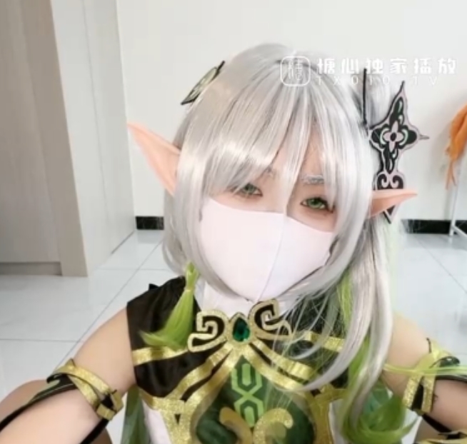 胖臀妹子小奈与瑶的精彩COS视频合集，收藏数量1030，百度ED2K资源分享