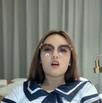 00后勾引亲哥哥合集小艾小姐最新补链53G，收藏解压