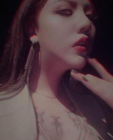 推特腿神韩雅茜精品资源合集88V2.4G，颜值超高直播录屏