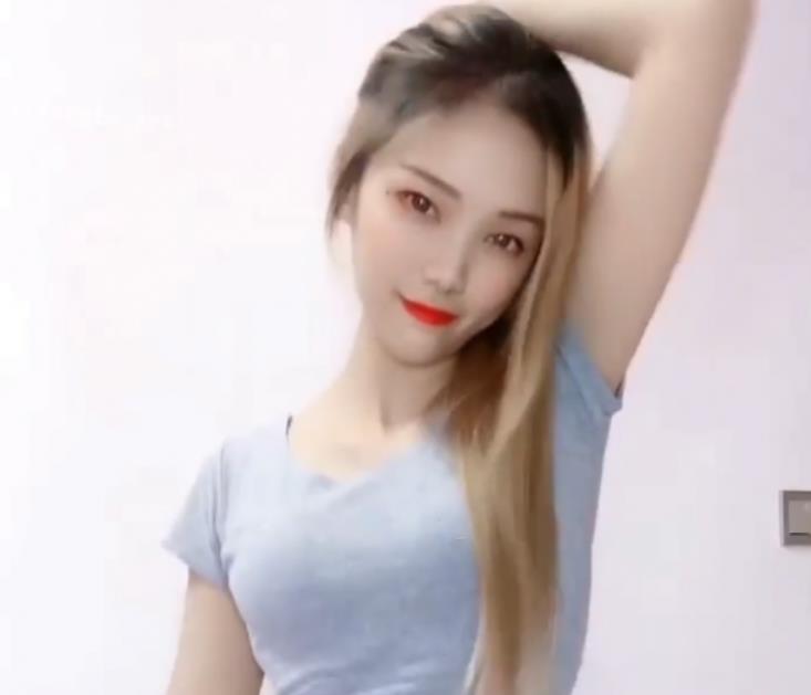 超美女神快手热舞燕儿nier最新私拍合集1V600MB，直播间魔鬼身材展示