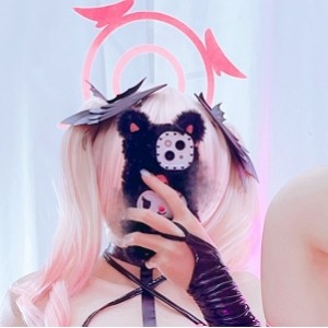 美女coserAyame福利合集32V1.95G，精彩收藏在百度ED2K