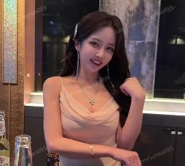 韩国酒吧自拍女团成员sunwall最新合集1V727M，洗手间下水道，套路作品多，颜值身材亮眼