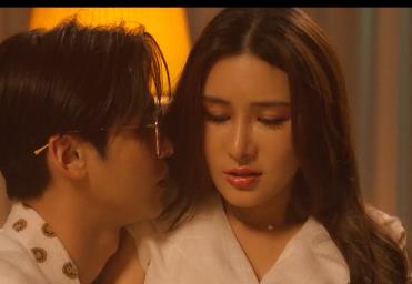 快手甜美苏畅白洁最新合集2V21V1.4G，面对面交流，车衣棒棒糖下水道