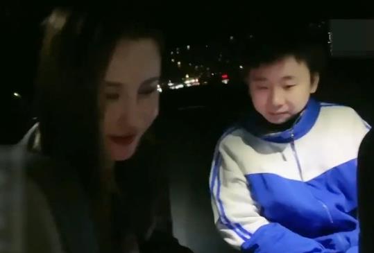 快手悬赏深圳处男门事件最新资源1V390M，作者自拍，时长30分，素质素材