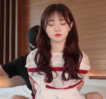 可爱甜美HIKARI美颜版最新合集2V1.3G，热播特写