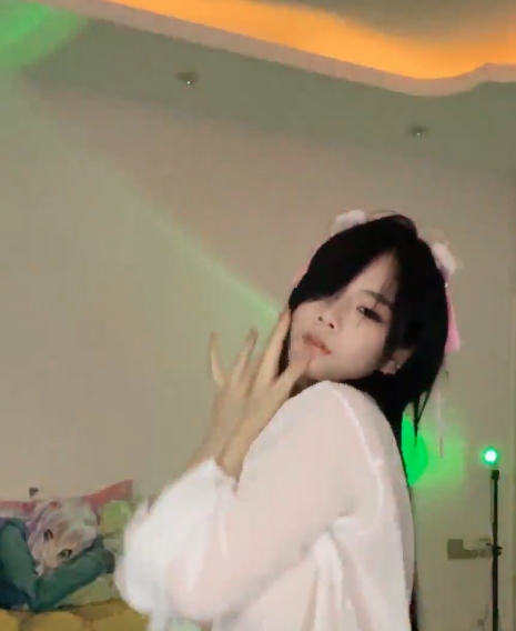 定制热舞福利半糖琪琪最新合集52V5.1G,精彩热舞收藏