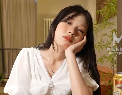 优质女Y艾鲤最新合集14部3V1.8G，自拍旅行社身材苗条可爱