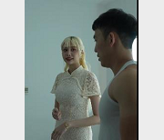 短剧疯狂小杨哥秘辛合集15集[10V1.1G]，自拍花絮多，水印明显