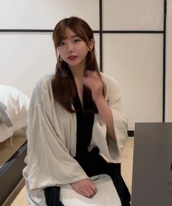 白富美女神lovechuu最新短视频合集7V1.7G，自拍资源，短小精悍，福利姬出品