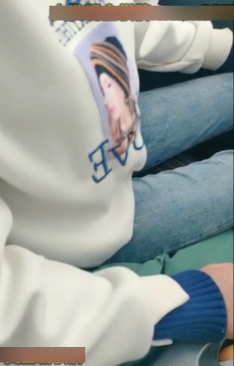 搭讪视频百度互动贵州话高中妹最新合集850MB，山上摘野菜