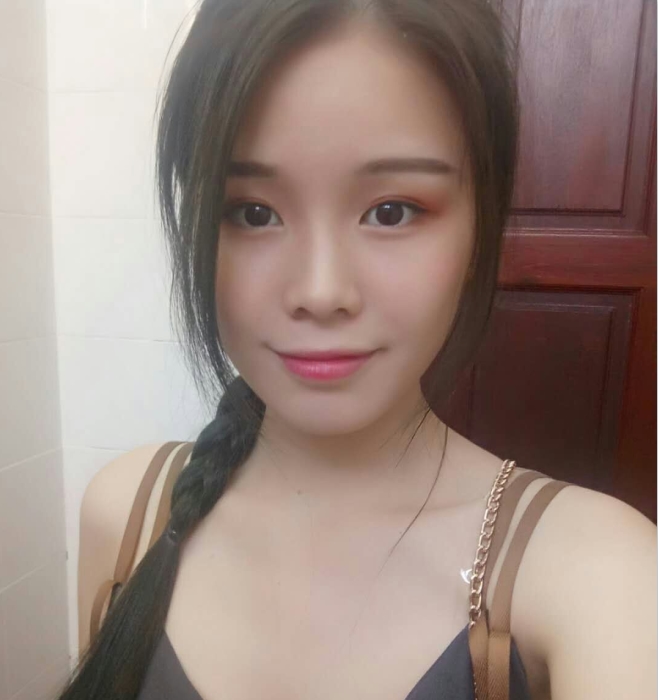 真实漂亮妹子私拍合集86P5V900MB，男友同框展示