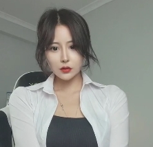 斗鱼主播隔壁的苏苏定制合集42V3G，沉沦视频百度云下载