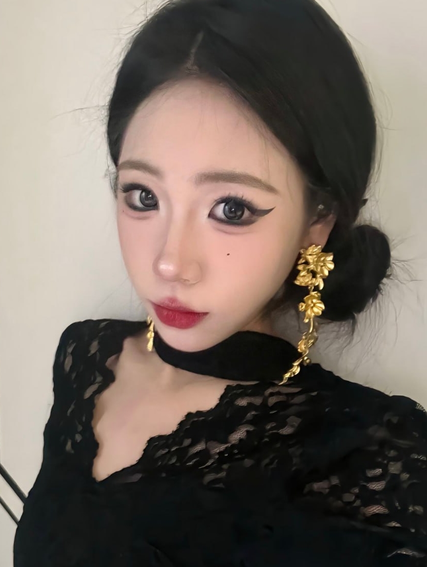 转载快手事件天津大学校花emlly最新合集6V16P81M，金主爸爸奴隶，百度盘资源