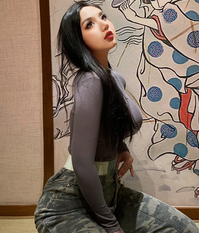 推特光阴女神Chloe最新户外私拍合集78V16.4G，解压互动展示