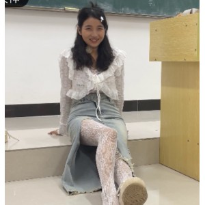 转载百度云初夏女神点点牛仔裙白丝美腿合集120P+1V1.65G，时尚魅力