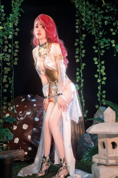 网红微博福利姬超人气女菩萨鹿八岁私拍合集10V2G,超多下载方式