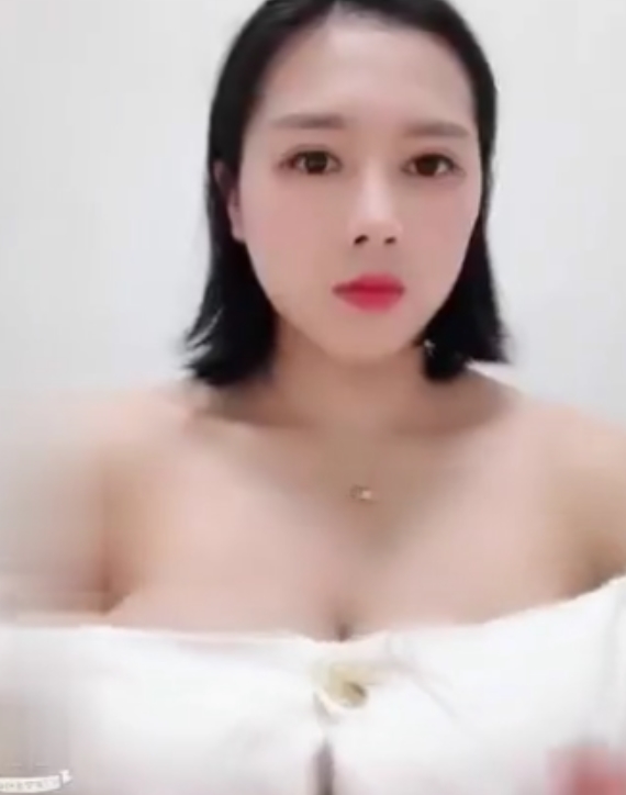 快手超美气质女神敏敏最新热舞合集28V73V740M，热舞特写自娱自乐