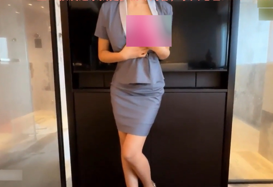 转载百度盘白富美职业女经理最新合集1V315MB，酒店贴心互动服务