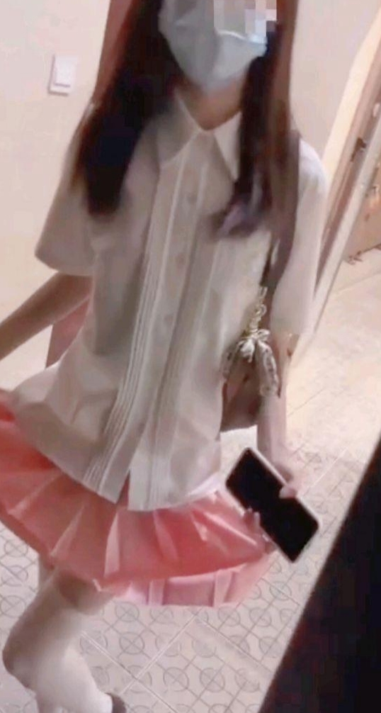 户外视频百度盘海角社区乱来达人老吴最新合集1V297M，高清720P，后推车亲生体验