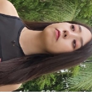 美女短视频抖音优雅白色热裤长腿合集1V0.5G，时尚街拍