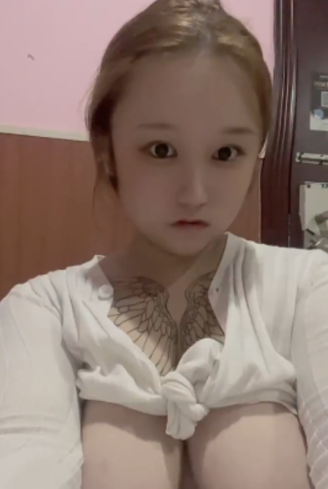 快手主播吊钟大罩杯妹子坨坨放飞自我揉揉最新合集18V140M，观影指南解压教程