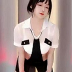 虎牙主播虎牙性感林小花最新定制合集50V40G，超短裙热舞直播剪辑