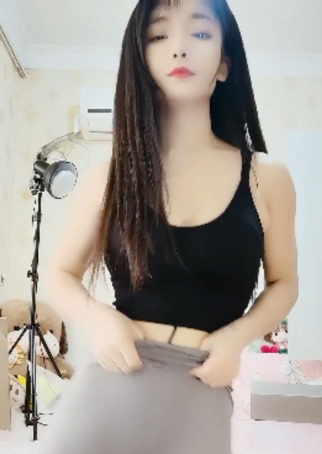 快手微胖小倔驴最新合集41V10G，活泼可爱自拍