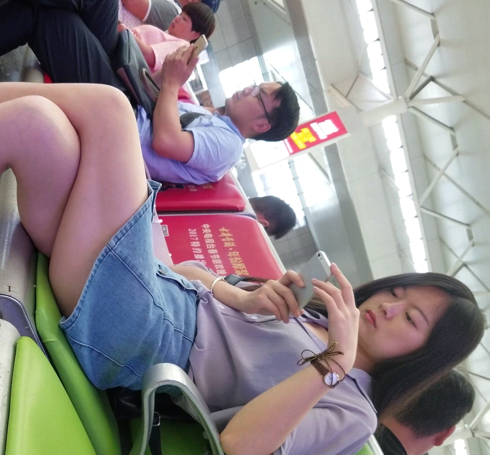 自行打包百度云街拍车站合集11V19.8G，正常欣赏视频无颜色