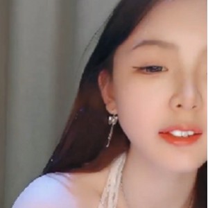 网红抖音尤物小馋猫最新合集9V2G，绝对一眼爱上