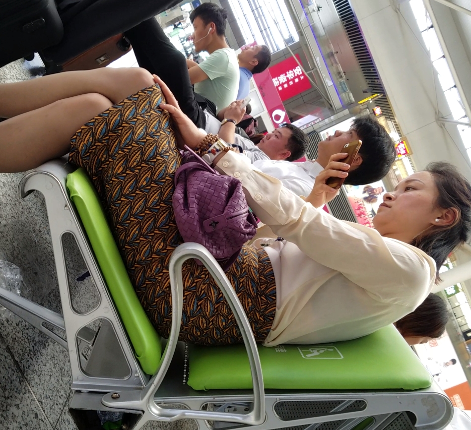 自行打包自购街拍车站合集——22V19.1G百度云