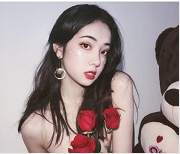 网红合集推特Qinweiyingjie绝美女神资源11.2G899P43V，户外艺术展示