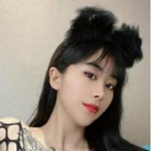 onlyfans张贺玉魅力合集300V7.4G，重庆娃绅士必看