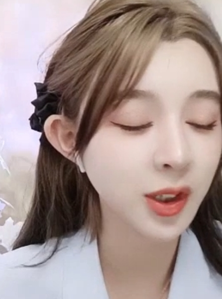 迷人博主LaylaRay的19个精彩视频合集（19.1G）分享