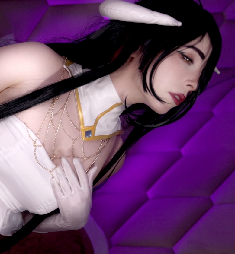 女神CoserMollyRedWolf最新合集105V145G，补充收藏ED2K链接