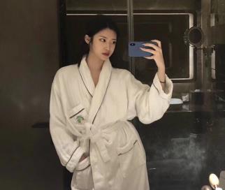 推特女炮手曹长卿最新合集253V2.1G，不露脸自拍，资源丰富