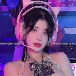 台湾网红Cocopie素颜浴缸秀合集5V275M，真实自然颜值爆表