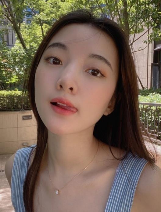 虎牙超人气合集宅男圈私藏经典绝版校花系列（甜美大学女神）噼里啦私拍散播稀缺完整合集[1V276M]