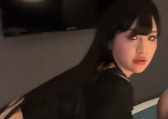 伪娘台湾rachael_xxs自拍合集14V5G，黑仔弄哭，爆火资源