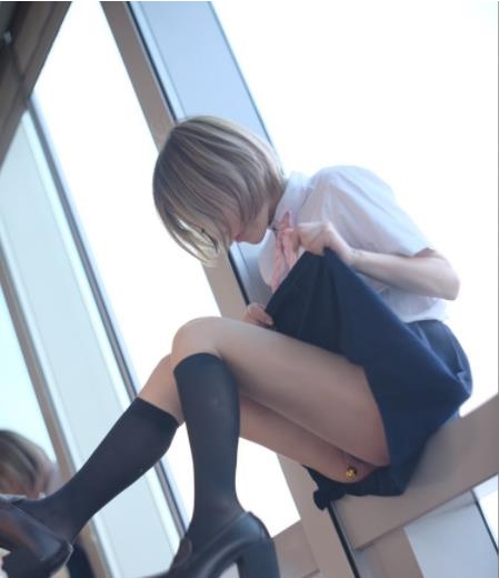 网红某推超人气宅男浮力姬最新合集10V874M，三人游戏尽在其中