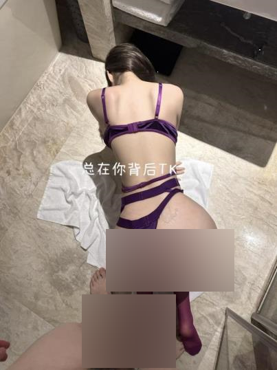 推特绿帽夫妻私拍合集『总在你背后TK』125V701P+4.9G，三人游乱来