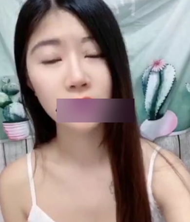 网红某音玲玲甜美作品合集80V50G，纤细身段吸引男性粉丝