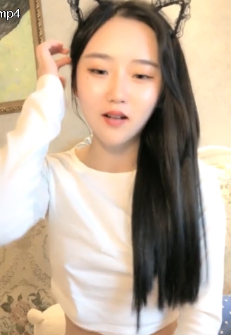 女主播直播平台优质笔芯妹妹小合集12V2G，精彩一字马舞蹈