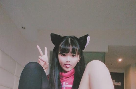 资深斗鱼优质罗莉喵少女经典绝版合集1V4G，稀缺退圈宅男女神