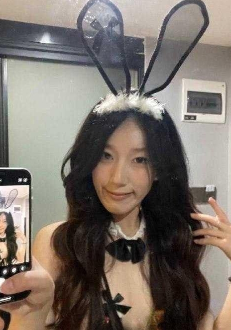 反差婊合集百度盘优质收集53V18P16.7G，电报精品资源